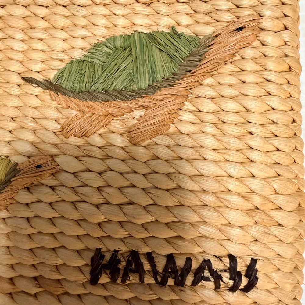 Handwoven Straw Bamboo Handle Purse “Hawaii” Leaf Design Beach Resort Tote Bag - Picture 2 of 8